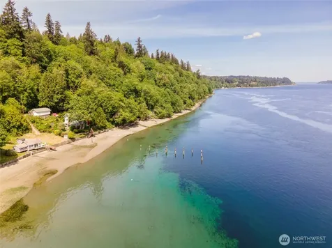 1230 Maplewood Beach Drive NW Gig Harbor WA 98332