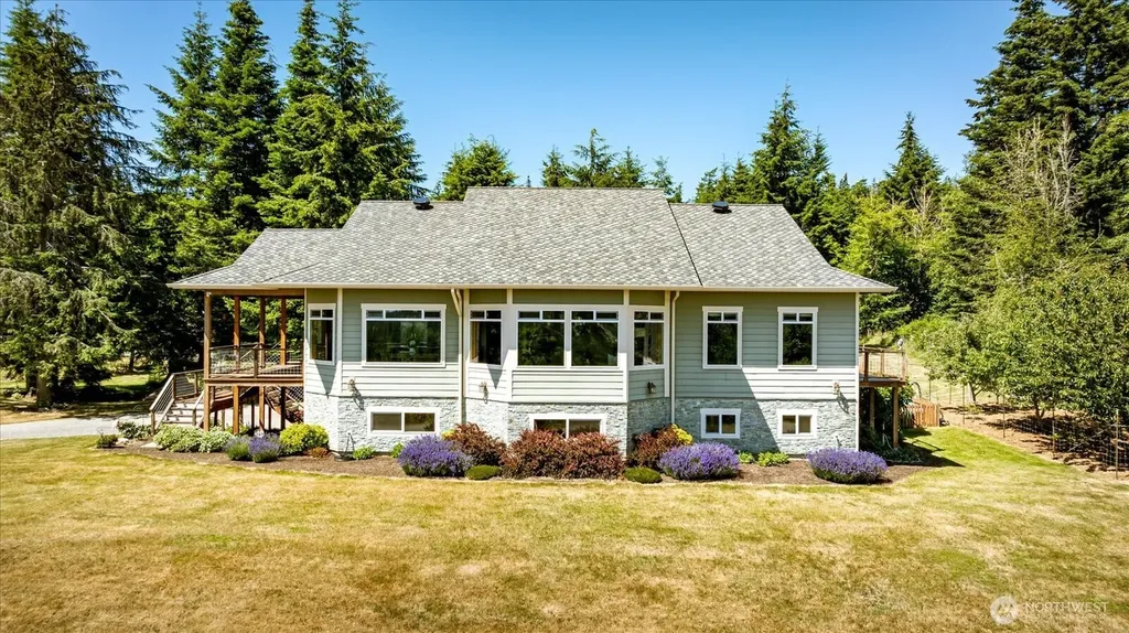 343 Olympic Bay Lane Oak Harbor WA 98277