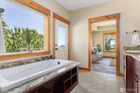 343 Olympic Bay Lane Oak Harbor WA 98277
