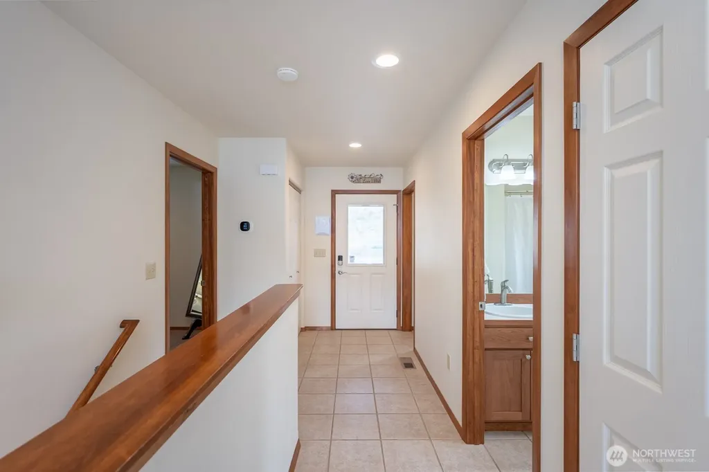 32611 Lakeshore Drive NE Coulee City WA 99115