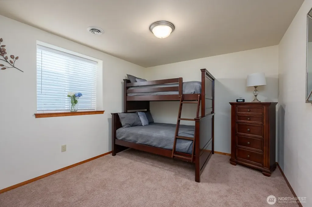 32611 Lakeshore Drive NE Coulee City WA 99115