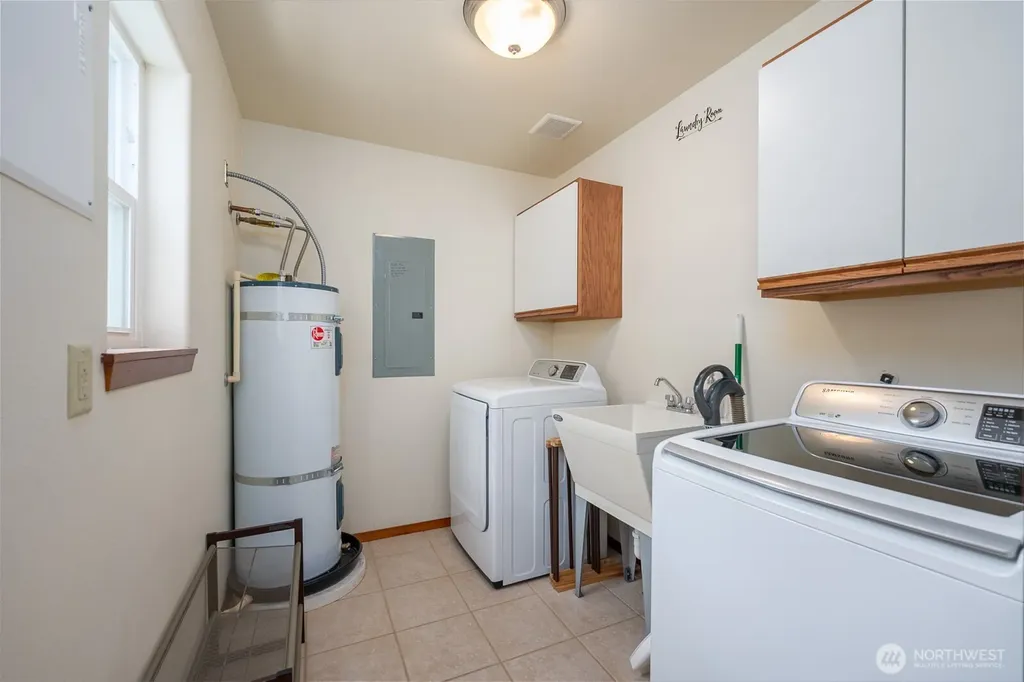 32611 Lakeshore Drive NE Coulee City WA 99115
