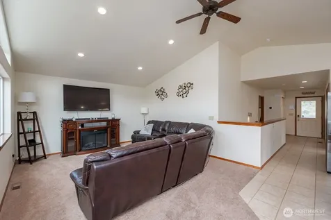 32611 Lakeshore Drive NE Coulee City WA 99115
