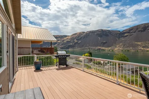 32611 Lakeshore Drive NE Coulee City WA 99115