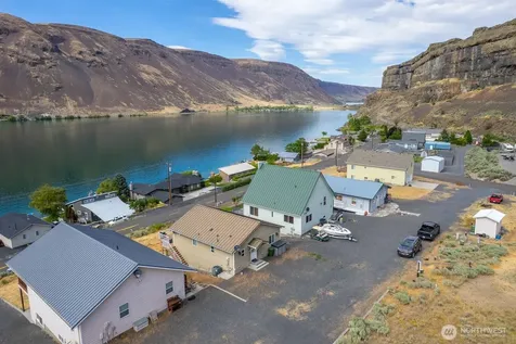 32611 Lakeshore Drive NE Coulee City WA 99115