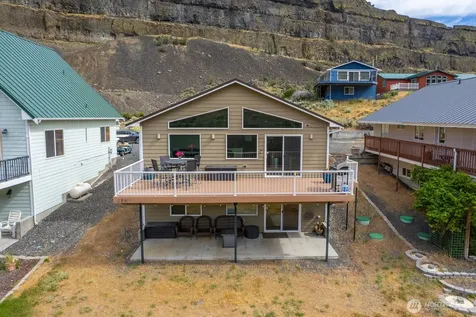 32611 Lakeshore Drive NE Coulee City WA 99115