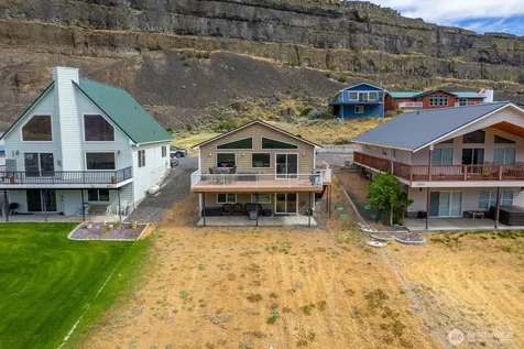 32611 Lakeshore Drive NE Coulee City WA 99115