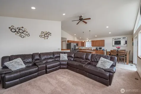 32611 Lakeshore Drive NE Coulee City WA 99115