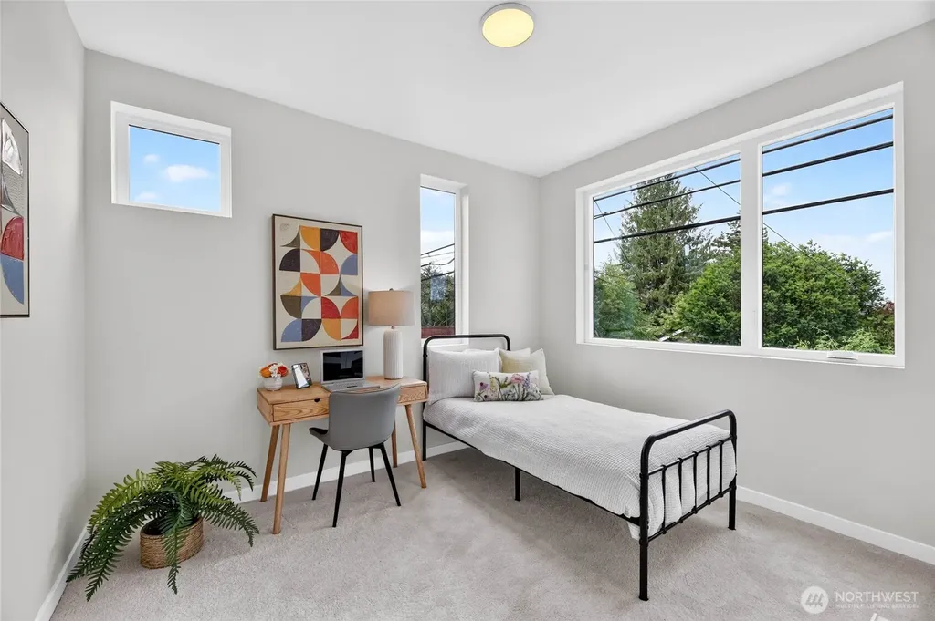 5039 41st Avenue SW Seattle WA 98136