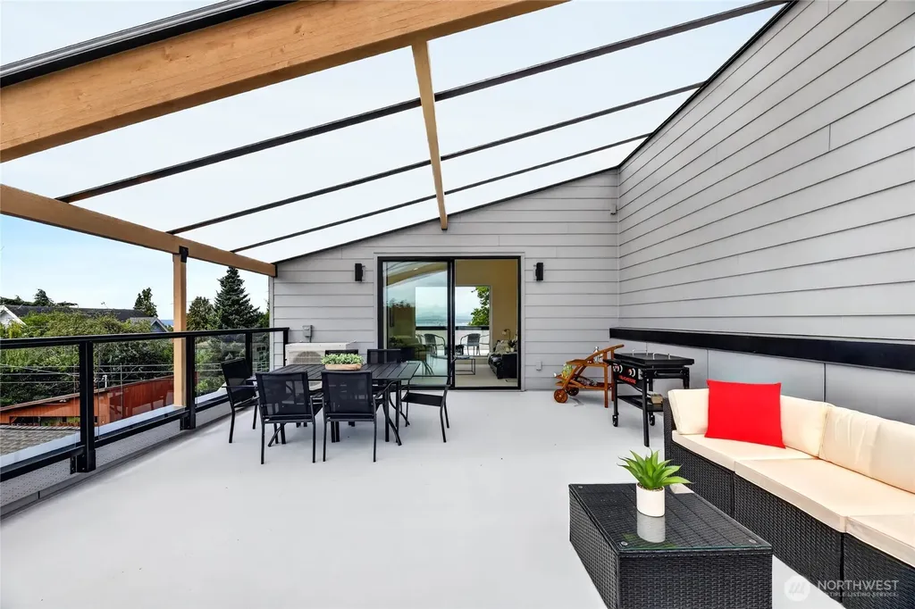 5039 41st Avenue SW Seattle WA 98136