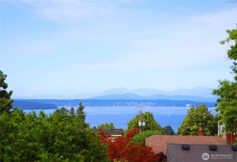 5039 41st Avenue SW Seattle WA 98136