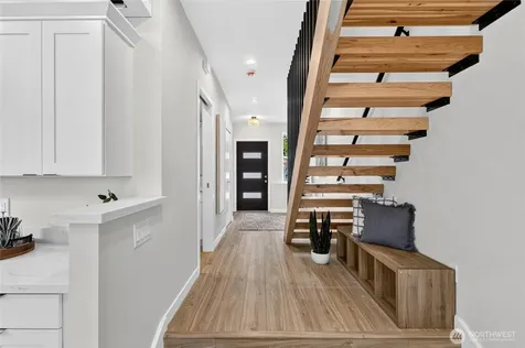 5039 41st Avenue SW Seattle WA 98136