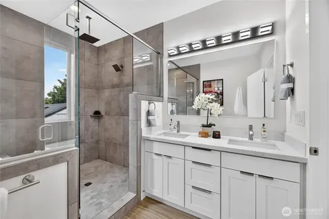 5039 41st Avenue SW Seattle WA 98136