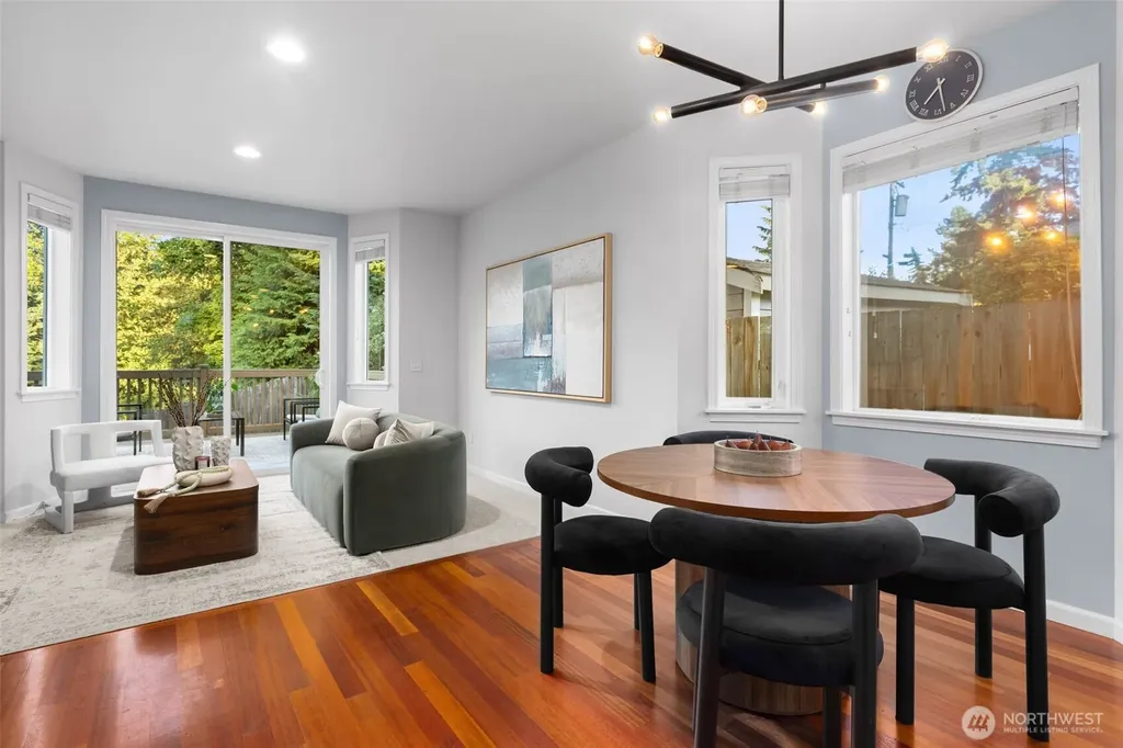 1756 Monroe Avenue NE Renton WA 98056