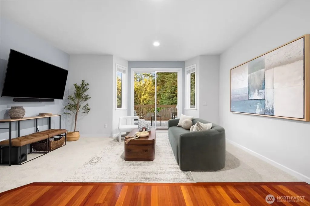 1756 Monroe Avenue NE Renton WA 98056