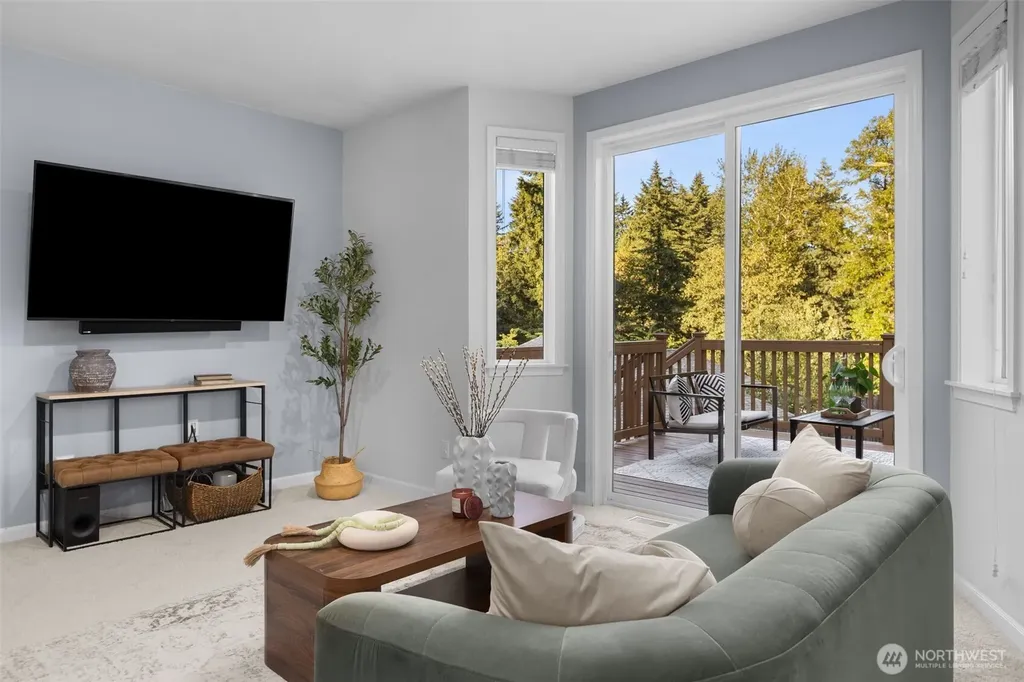 1756 Monroe Avenue NE Renton WA 98056