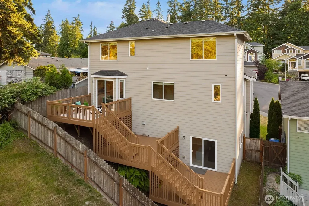 1756 Monroe Avenue NE Renton WA 98056