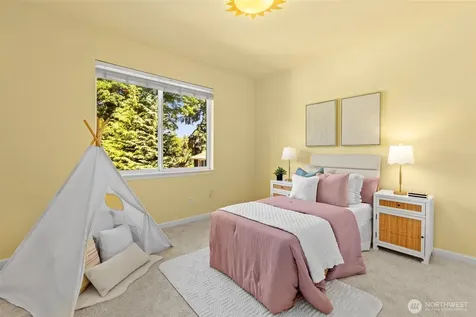 1756 Monroe Avenue NE Renton WA 98056