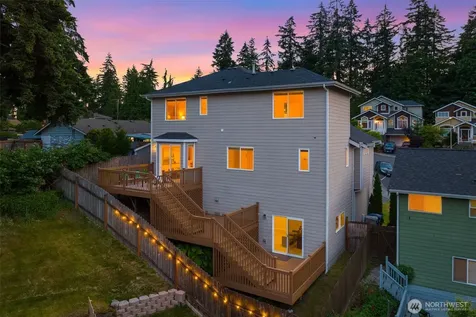 1756 Monroe Avenue NE Renton WA 98056