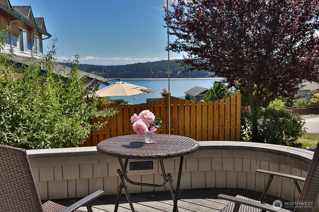 1383 Joseph Lane Freeland WA 98249