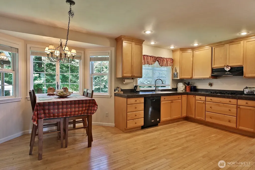 1383 Joseph Lane Freeland WA 98249