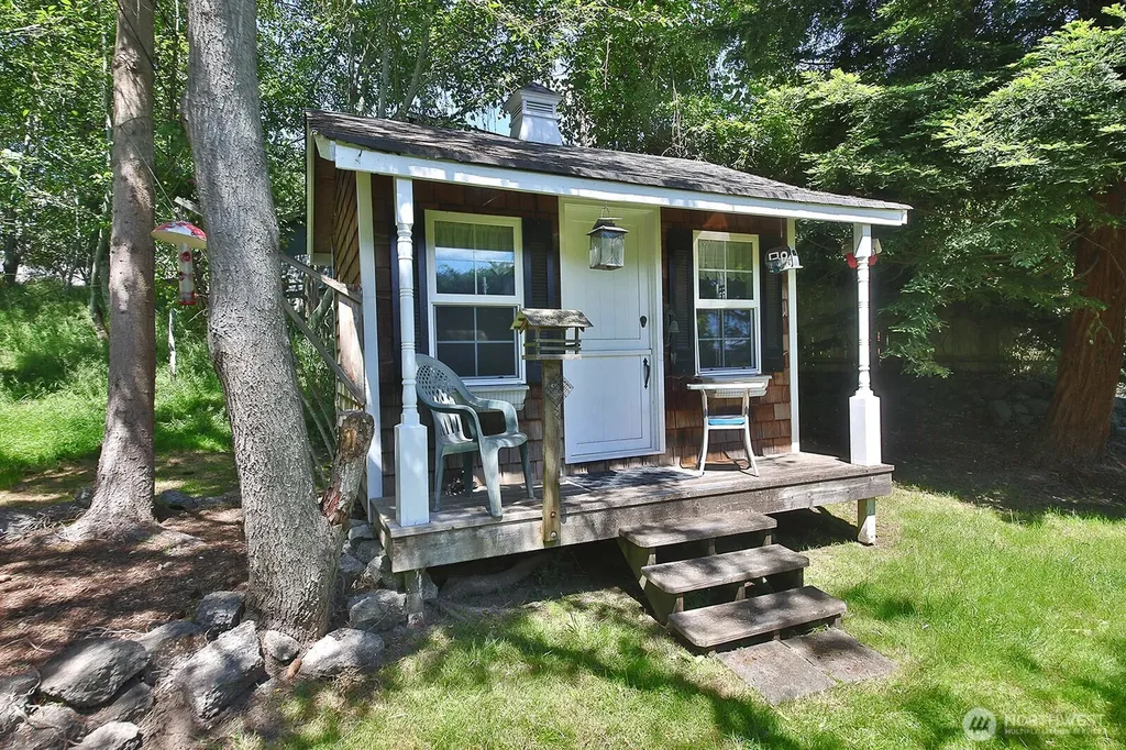 1383 Joseph Lane Freeland WA 98249