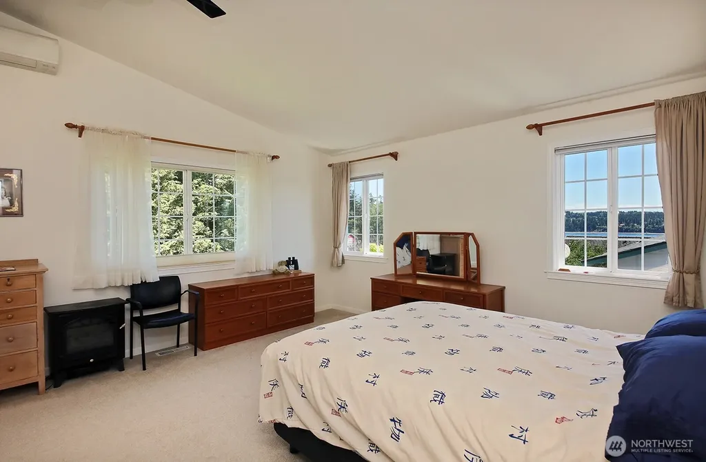 1383 Joseph Lane Freeland WA 98249