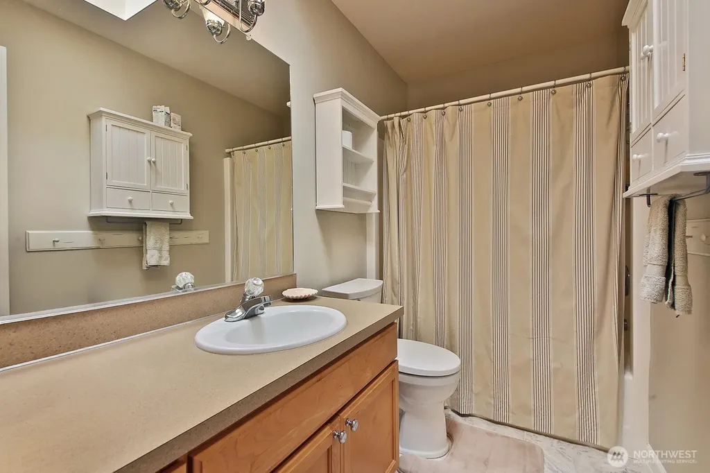 1383 Joseph Lane Freeland WA 98249