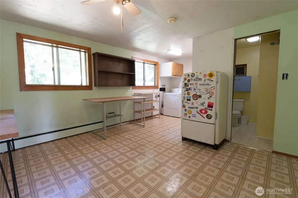 14808 Larch Way Lynnwood WA 98087