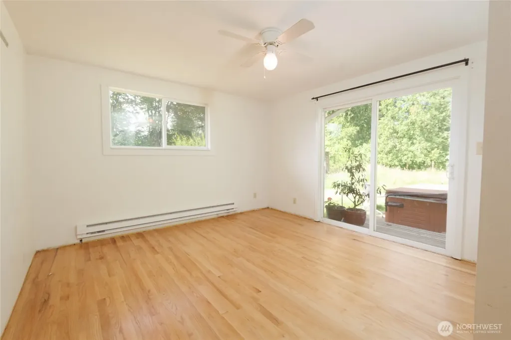 14808 Larch Way Lynnwood WA 98087