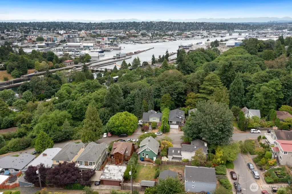 4611 34th Avenue W Seattle WA 98199