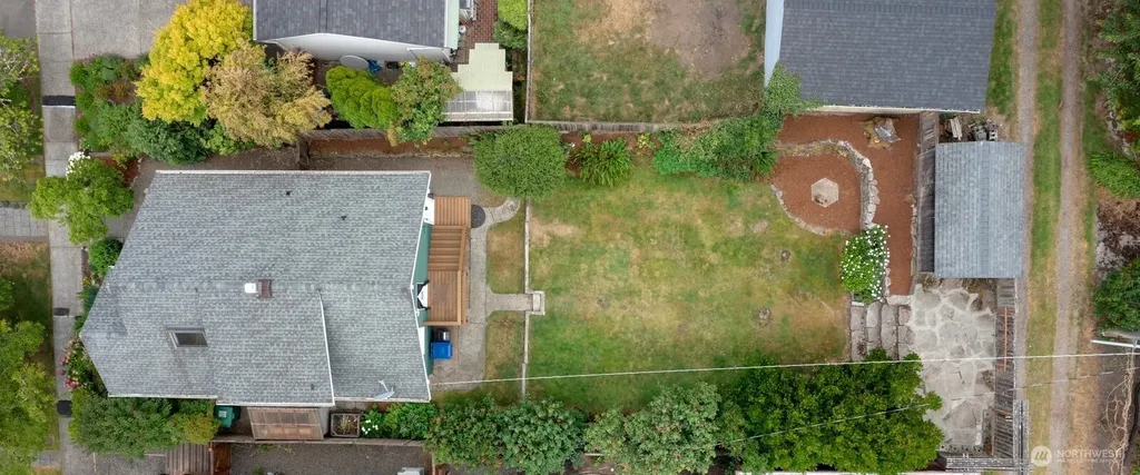 4611 34th Avenue W Seattle WA 98199