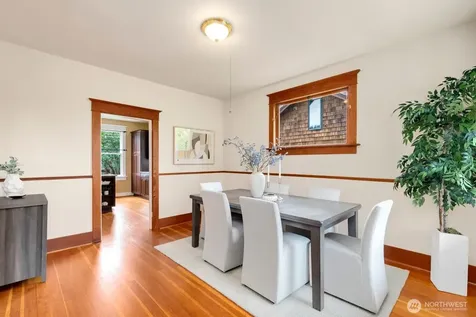 4611 34th Avenue W Seattle WA 98199