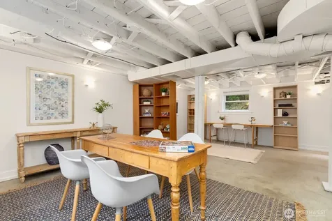 4611 34th Avenue W Seattle WA 98199