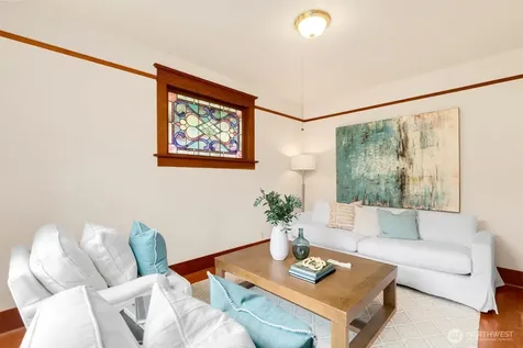 4611 34th Avenue W Seattle WA 98199
