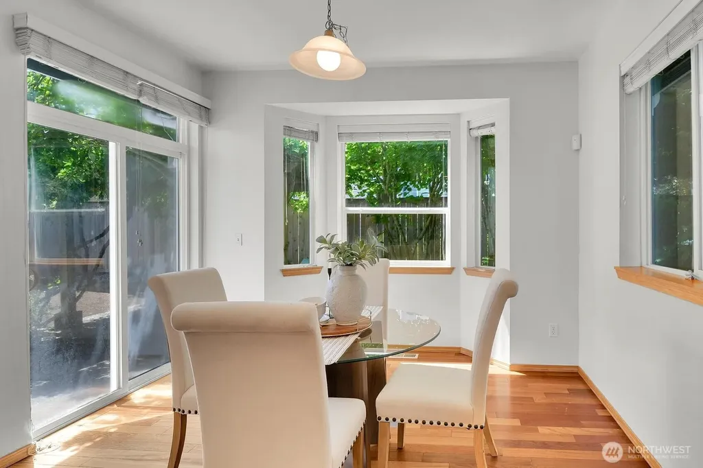 12940 NE 200th Place Woodinville WA 98072