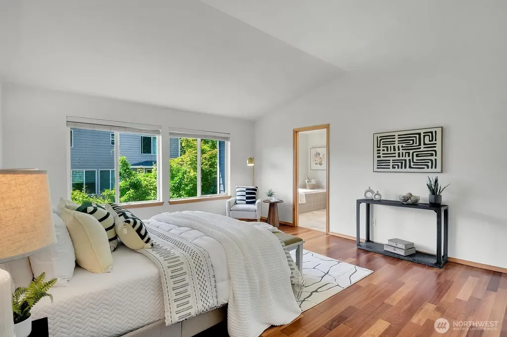 12940 NE 200th Place Woodinville WA 98072