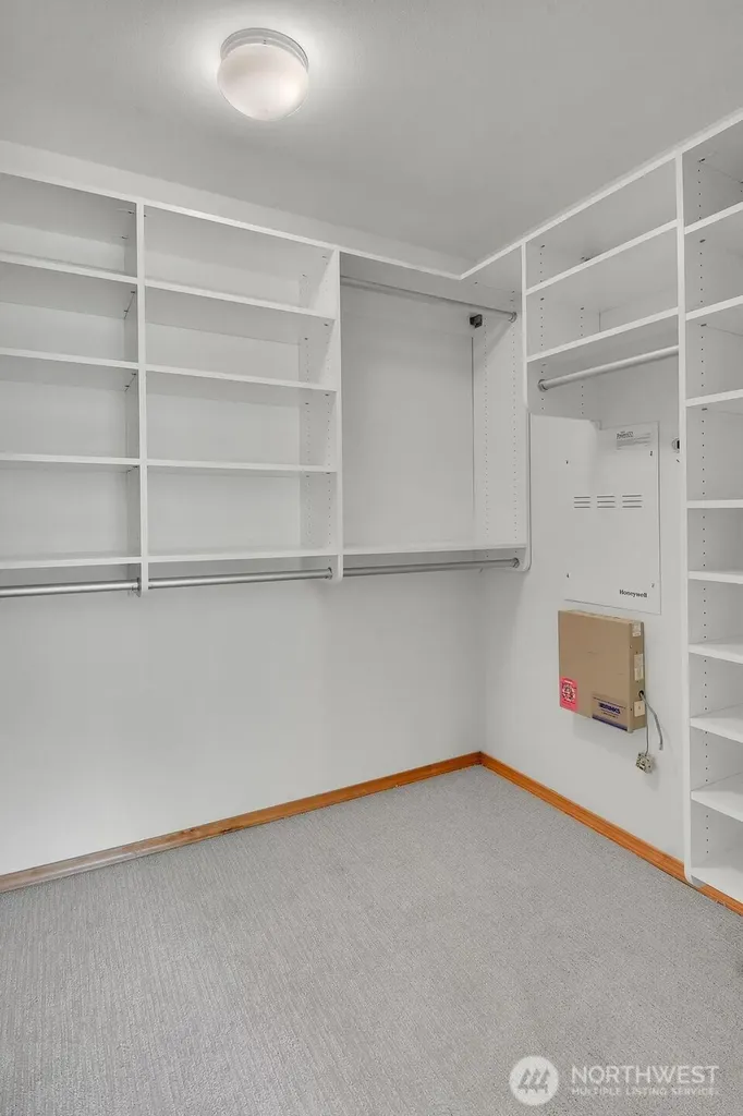 12940 NE 200th Place Woodinville WA 98072