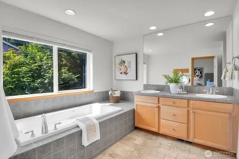 12940 NE 200th Place Woodinville WA 98072