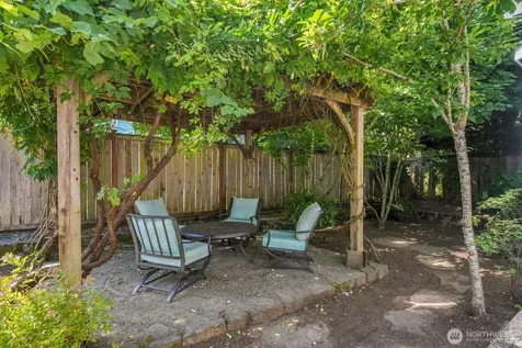12940 NE 200th Place Woodinville WA 98072