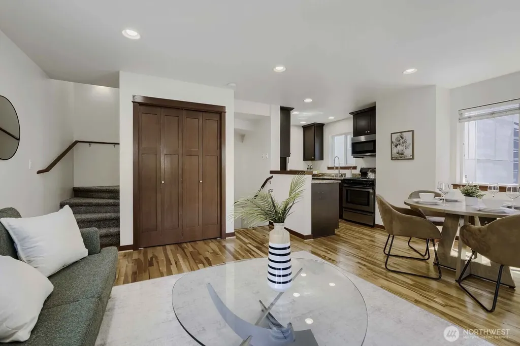 9519 8th Avenue NW Seattle WA 98117