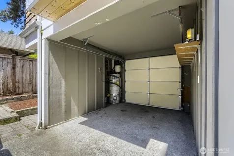 9519 8th Avenue NW Seattle WA 98117