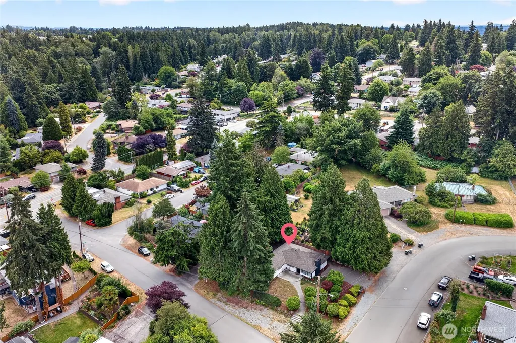 1210 E Seattle Street Kent WA 98030