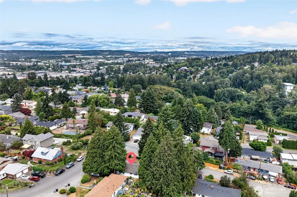 1210 E Seattle Street Kent WA 98030