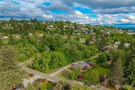 5445 Hyada Boulevard NE Tacoma WA 98422