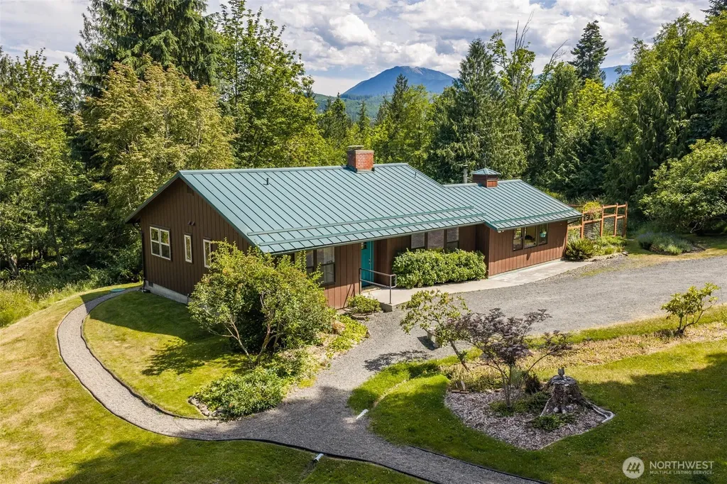477 Glass Road Port Angeles WA 98362