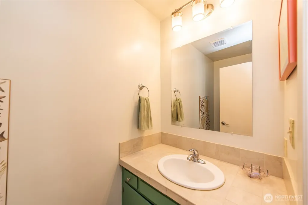477 Glass Road Port Angeles WA 98362