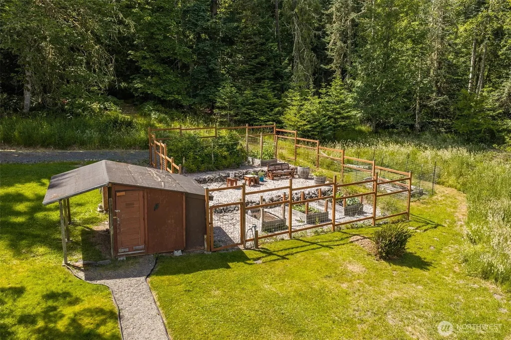 477 Glass Road Port Angeles WA 98362