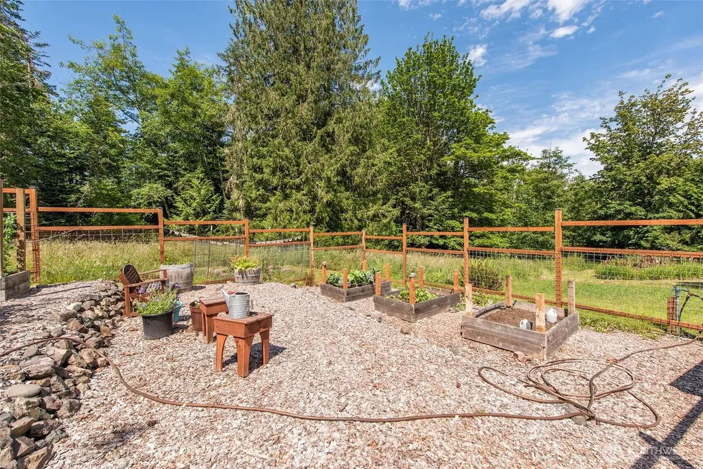 477 Glass Road Port Angeles WA 98362