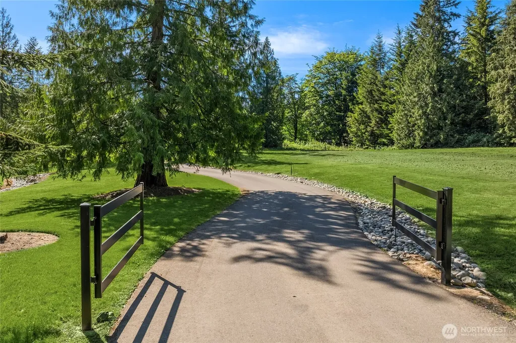8551 250th Avenue NE Redmond WA 98053